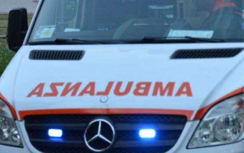 Salvato un uomo sepolto dal terremoto grazie a soccorsi improvvisati