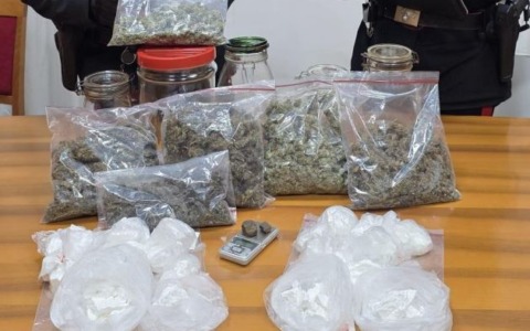 Sette arresti per spaccio di droga a Roma, sequestrati 1,5 kg di hashish
