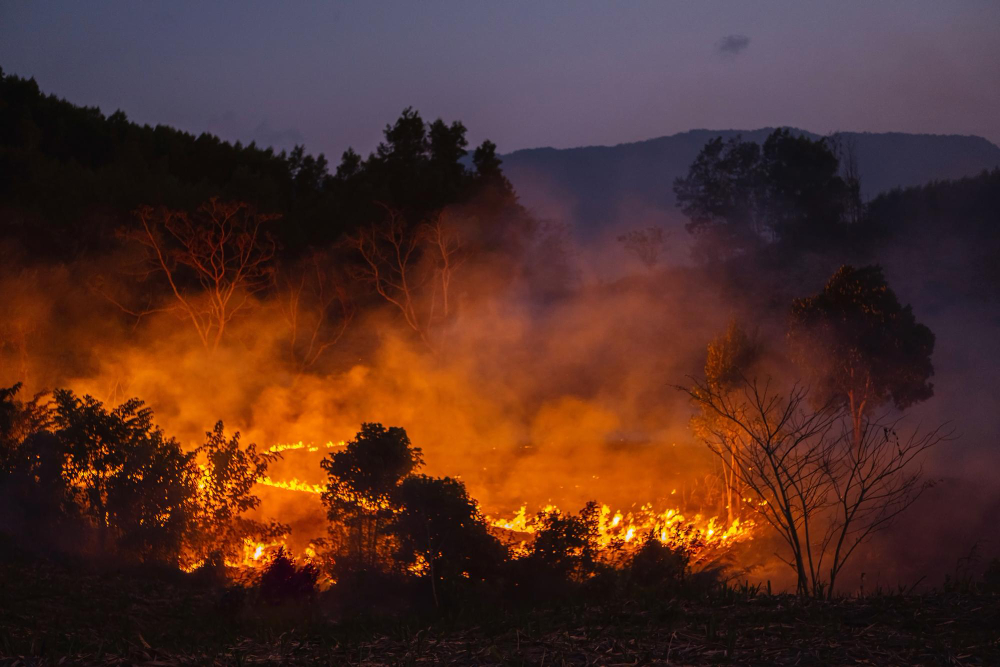 Anziano muore in incendio a Lomazzo, vicino sospettato di aver appiccato il fuoco