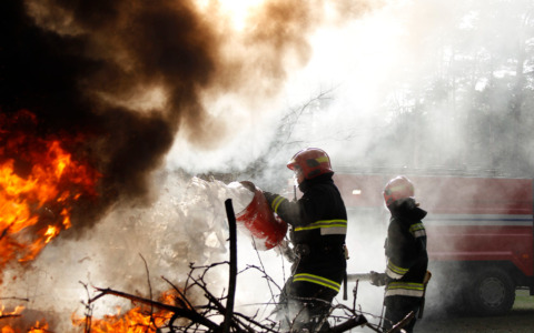Incendio sul Monte Goj, fiamme alle porte di Como