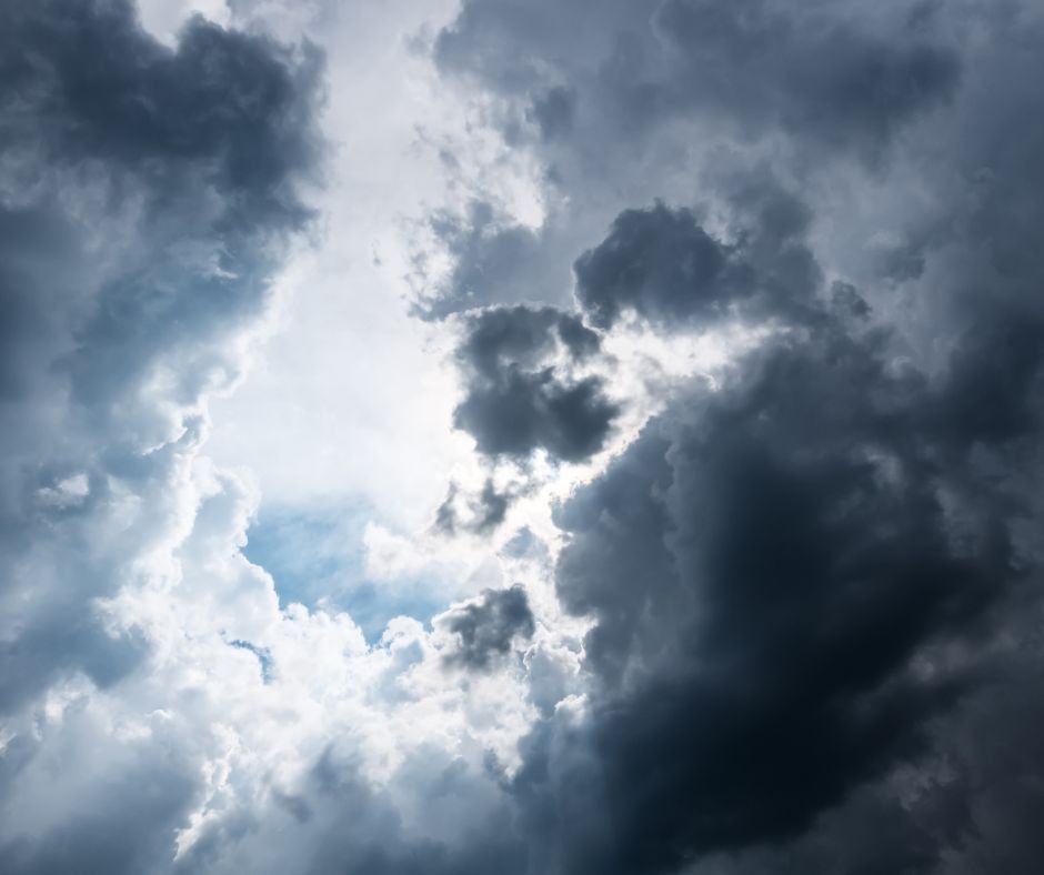 Temporali e caldo intenso, allerta gialla in quattro regioni