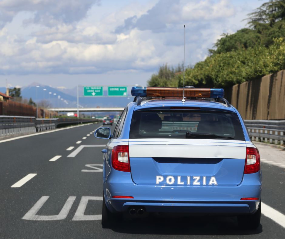 Padova, due bambini sorpresi mentre tentano un furto in casa