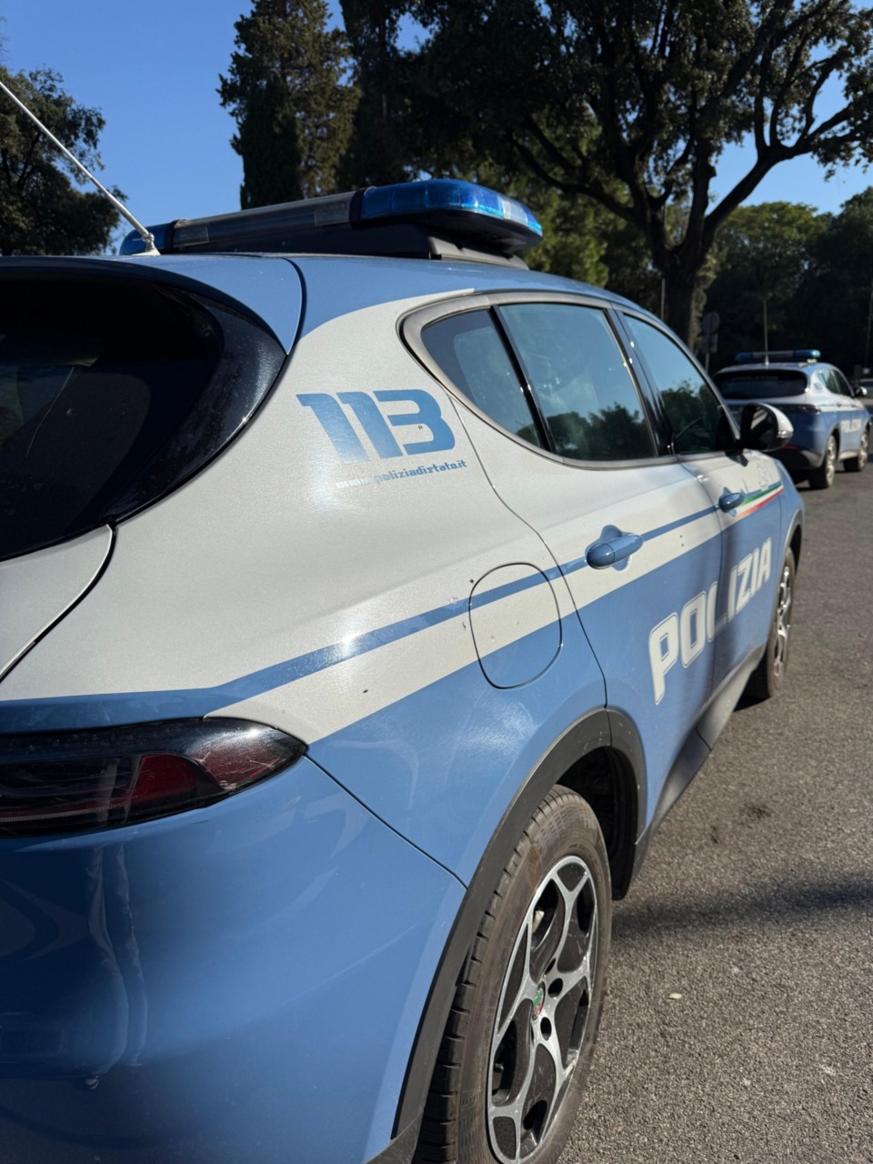 Milano, agguato in stazione: ucciso un 22enne da una gang