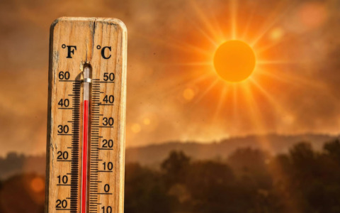 Caldo record in Italia: 19 città da bollino rosso e arrivo di temporali