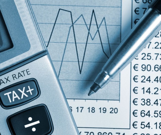 Andamento stabile delle borse, calo per Poste e Tim con l’Opas avviata