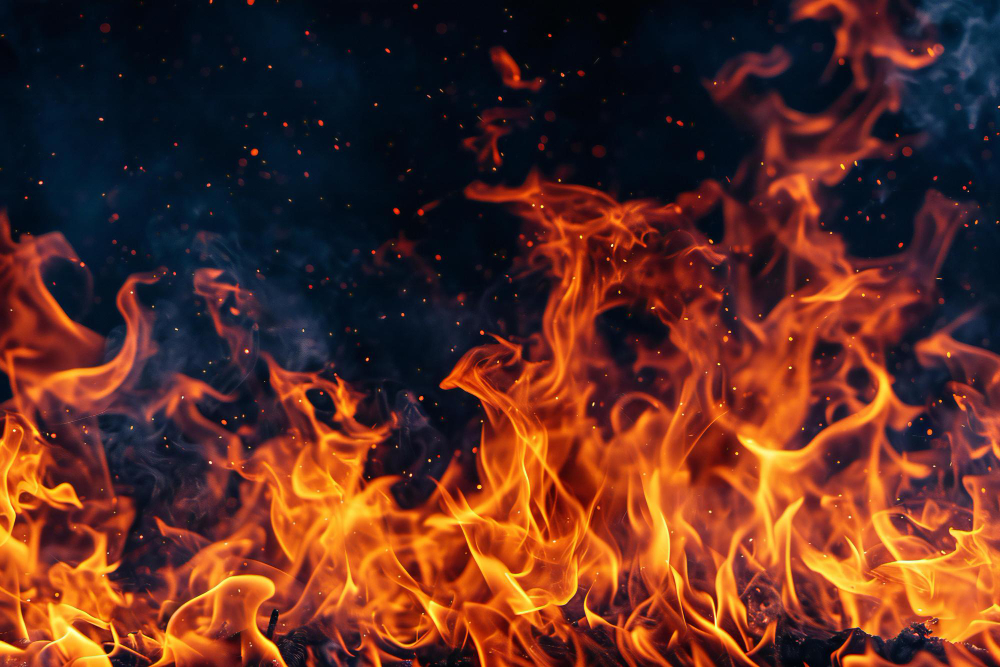 Fiamme nei boschi del Nevada, la notte illuminata dal rogo