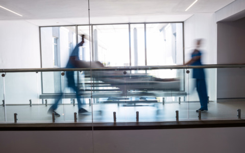 Aumento di 1,6 milioni di visite e esami, ma persistono le criticità