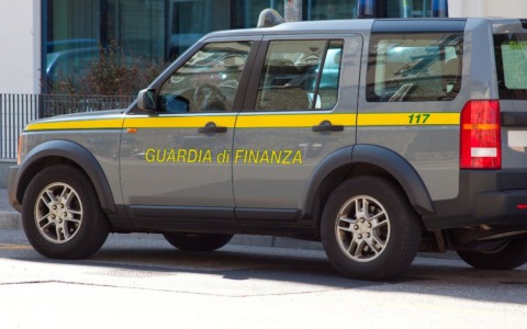 Fiumicino, tassista arrestato con 1,3 chili di hashish