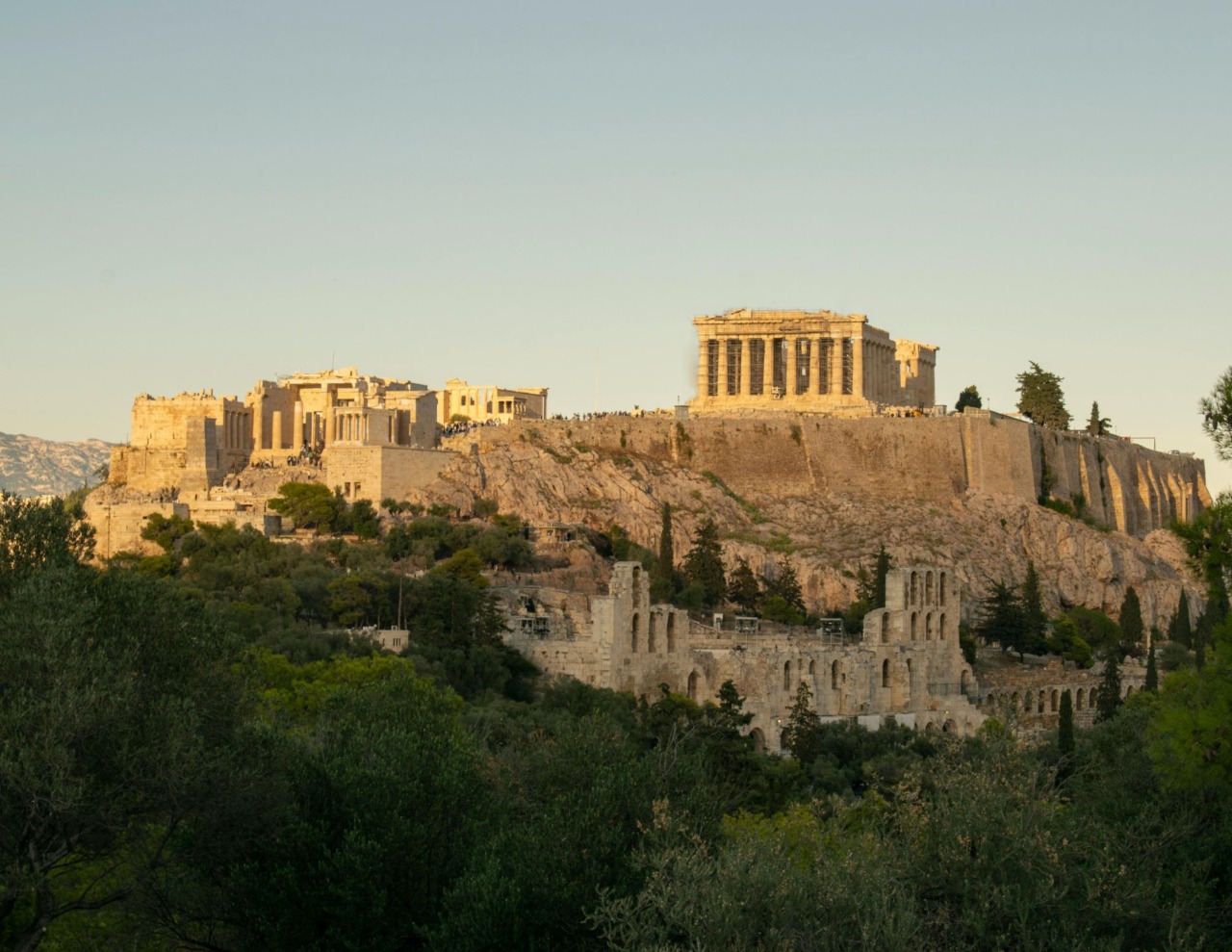 Aggressione ad Atene: accoltellati due turisti greco-americani
