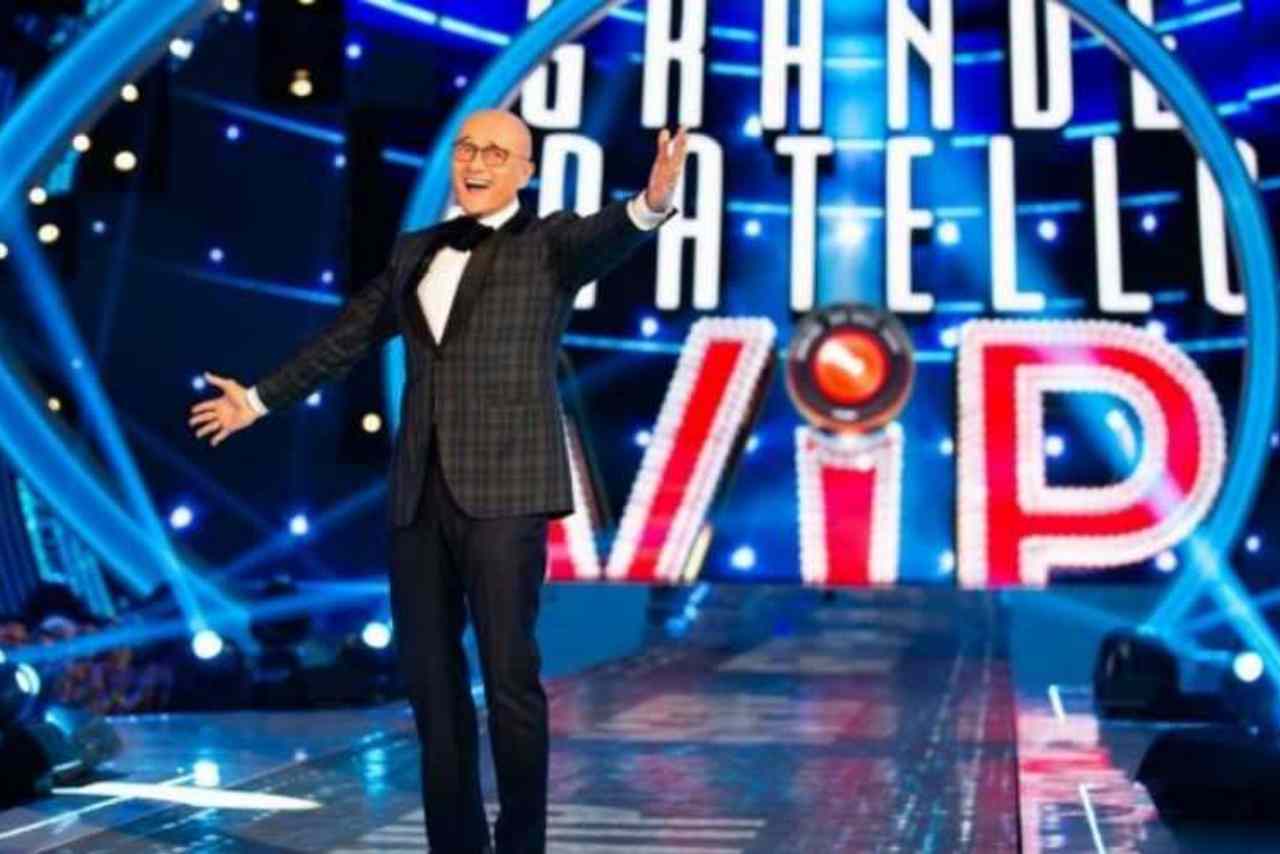 Alfonso Signorini parla dopo il caso Corona: “C’è stata un’omofobia mostruosa”