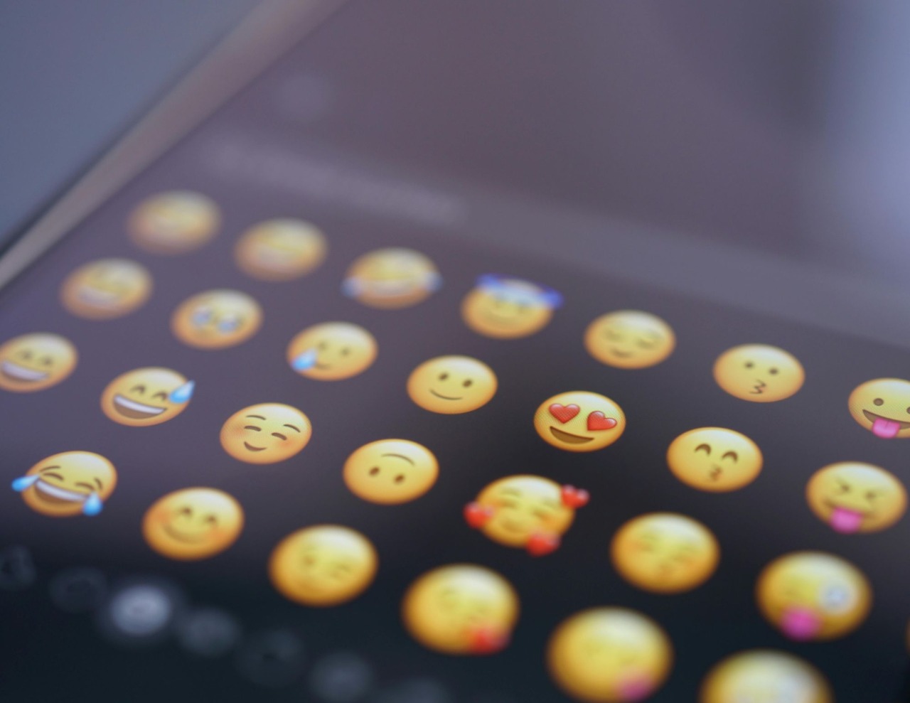 La Gen Z e la nuova era delle emozioni digitali