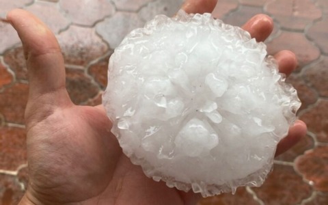 Instabilità atmosferica sul Nord Italia: scatta l’allerta per temporali e grandine gigante