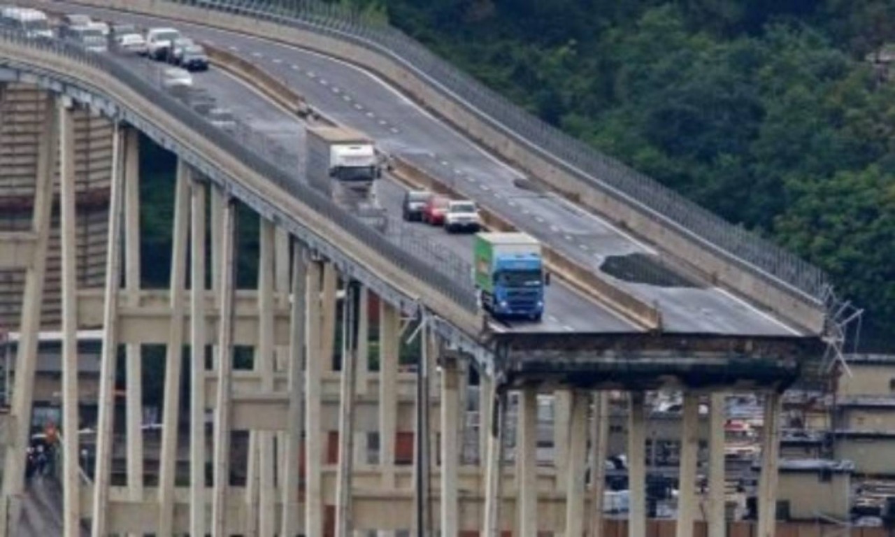 Tribunale di Genova: i familiari delle vittime del Ponte Morandi chiedono giustizia