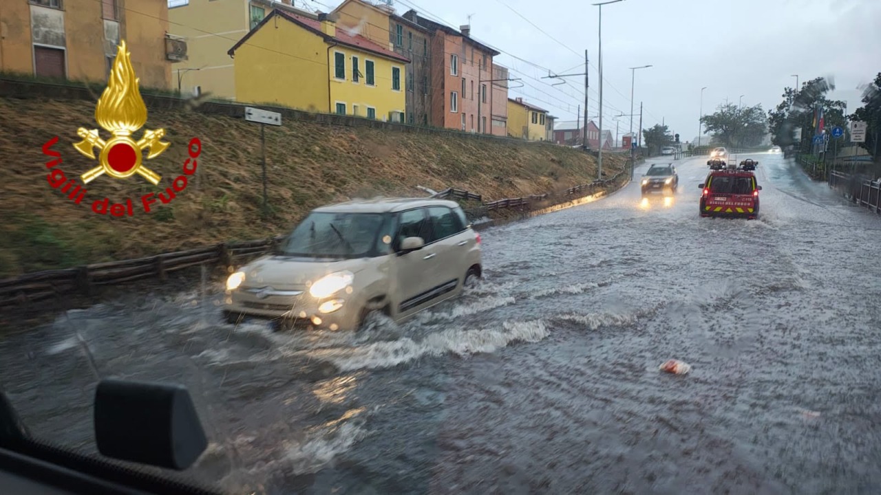 Le immagini del maltempo che ha colpito nelle ultime ore Lombardia, Liguria e Toscana