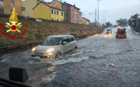 Le immagini del maltempo che ha colpito nelle ultime ore Lombardia, Liguria e Toscana