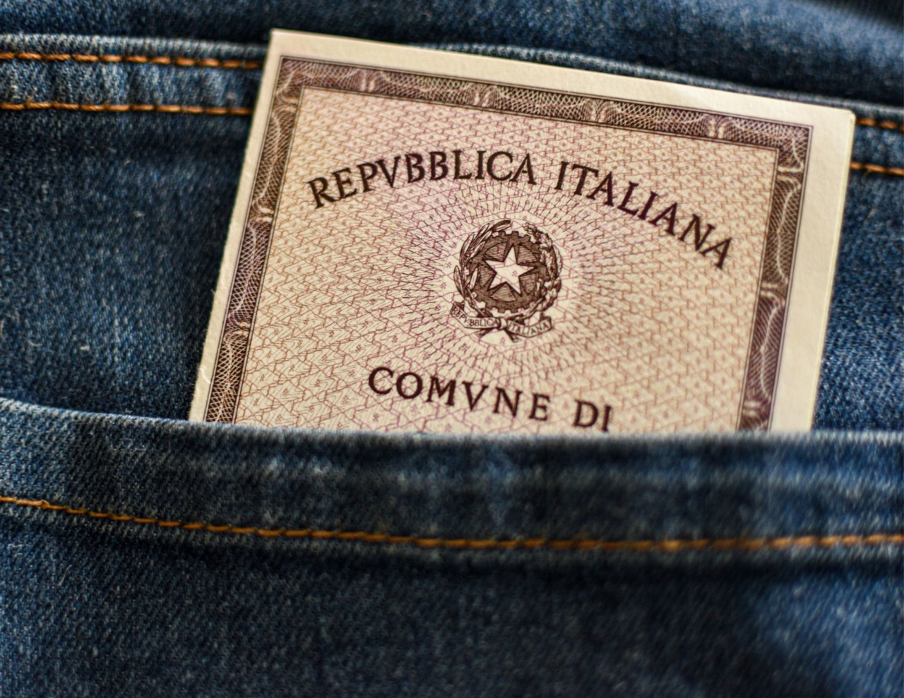 La carta d’identità cartacea non è più valida per l’espatrio