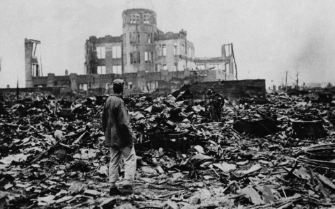 Hiroshima commemora i 140 mila morti del 1945 e chiede pace
