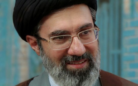 Mojtaba Khamenei in gravi condizioni di salute, rischio di morte imminente