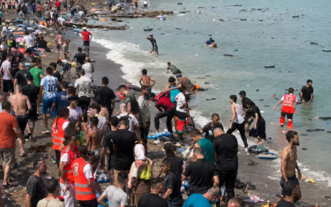 Ceuta e Melilla blindate contro nuovi arrivi irregolari