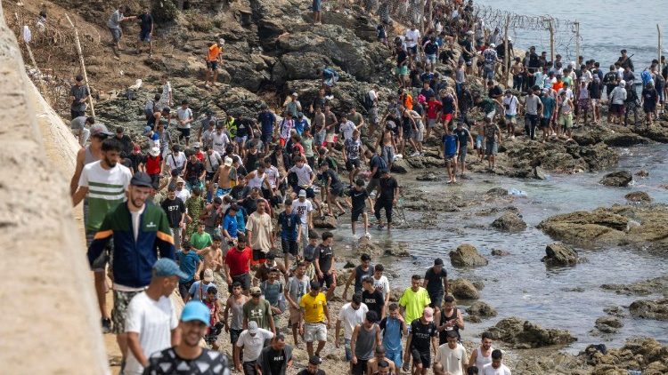 Caso Ceuta, frontiere sotto pressione: scatta la stretta tra Roma, Madrid e Berlino