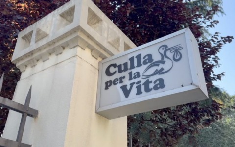 Bologna: neonata rinvenuta presso la Culla per la Vita