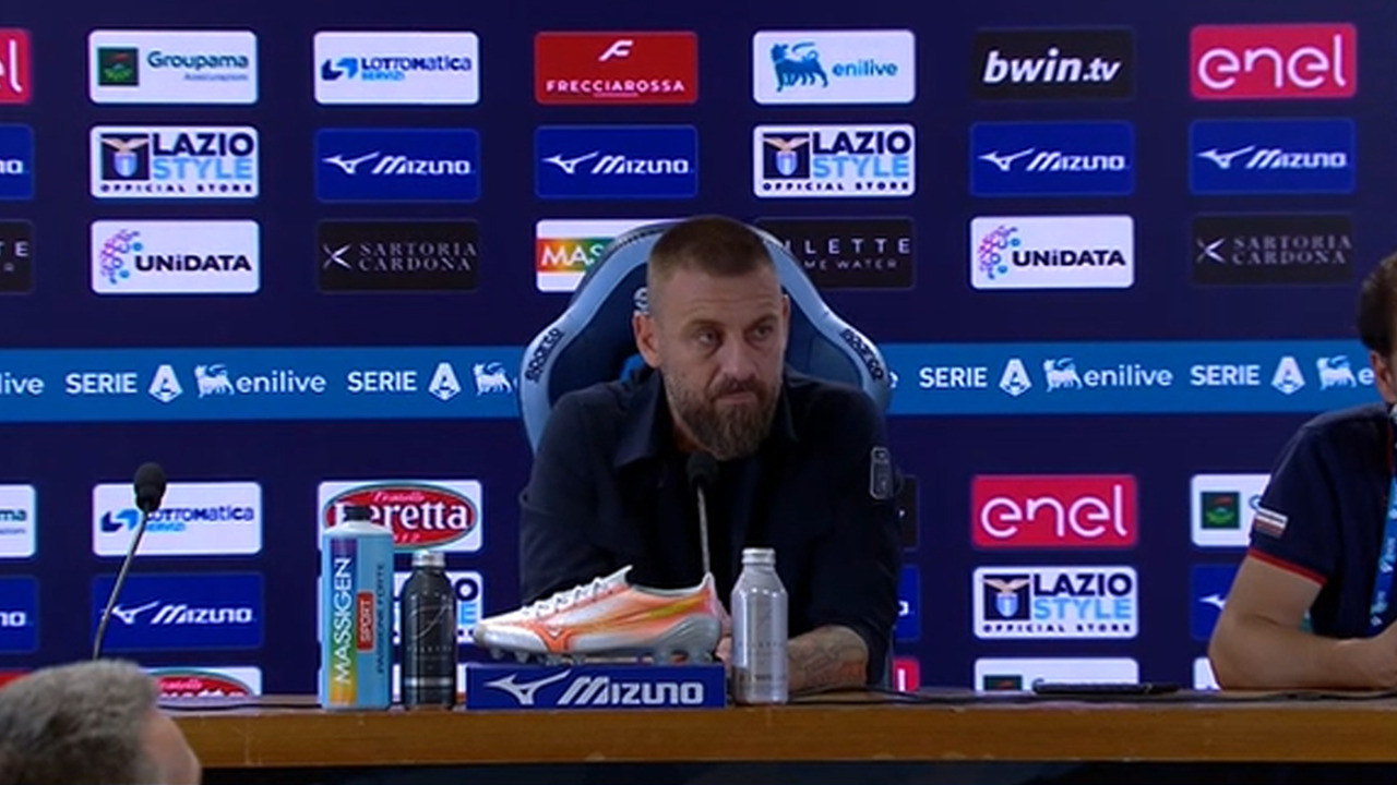 De Rossi in conferenza stampa elude una domanda su una scorrettezza in campo e attacca il nostro inviato Augusto Sciscione