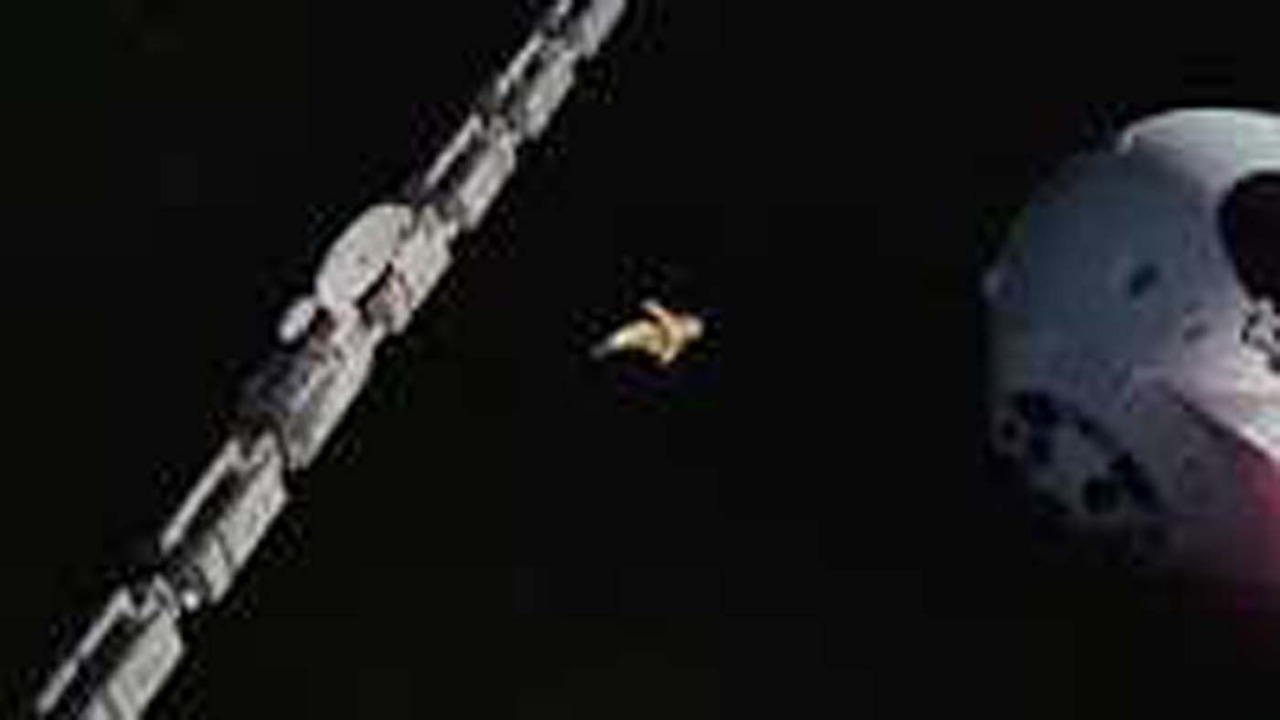 Sophie Adenot, prima francese nella passeggiata spaziale