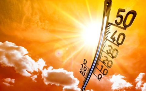Temperature record in 19 città: ondata di caldo avvolge l’Italia