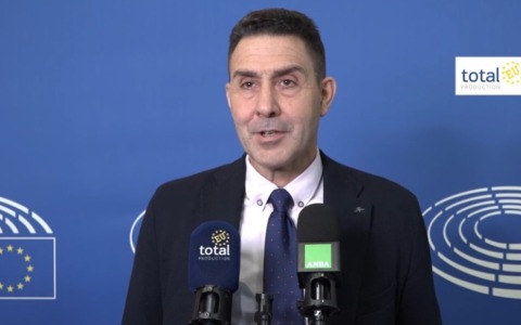 Rastrellamenti a Rogoredo, è polemica su Vannacci