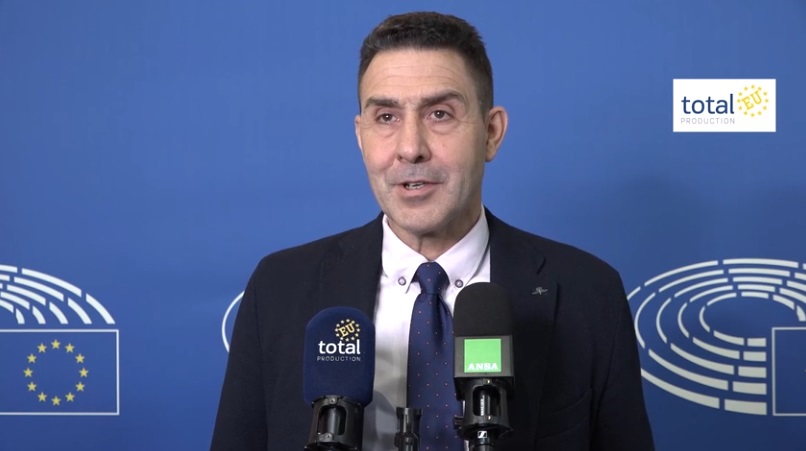 Rastrellamenti a Rogoredo, è polemica su Vannacci