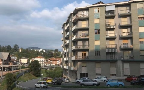 Tentato femminicidio nel Torinese: ottantatreenne gravemente ferita dopo l’aggressione del marito