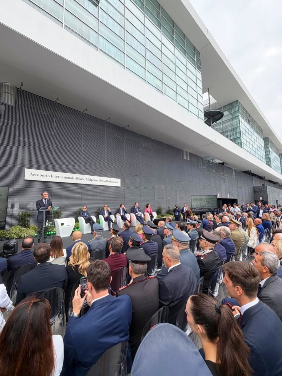 Malpensa porta il nome di Silvio Berlusconi