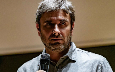 Alessandro Di Battista torna a casa dopo il ricovero