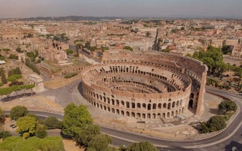 Incidente al Colosseo, chiuso l’Anfiteatro dopo la morte di un operaio