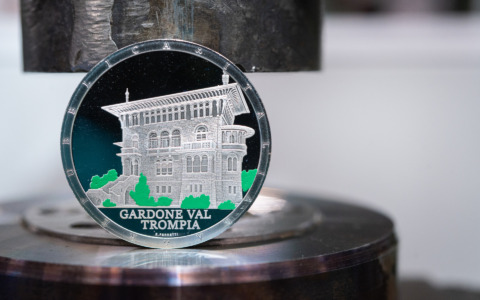 Una moneta d’argento da 5 euro celebra il mezzo millennio della Beretta di Gardone Val Trompia