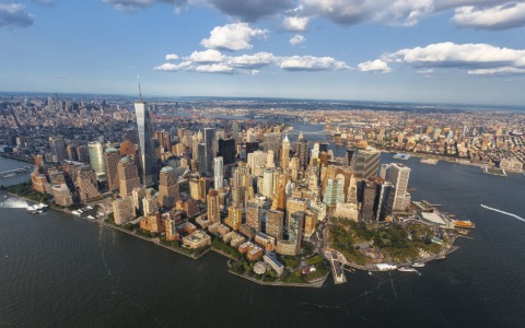 A Manhattan la sfilata dei 40 bisonti per ricordare i nativi