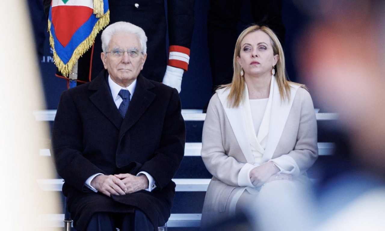 Meloni: “Da ministro, anche Mattarella ha messo un tetto agli stranieri in classe: è buonsenso”