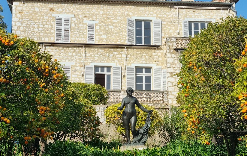 Quattro Renoir rubati dal museo di Cagnes-sur-Mer