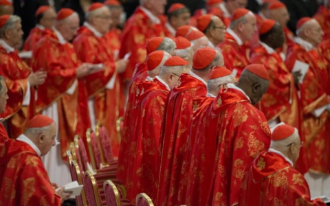 Stipendi dei cardinali, Leone toglie le riduzioni introdotte da Francesco