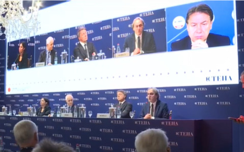 Imprenditori di Cernobbio: fiducia nel governo, opposizioni bocciate