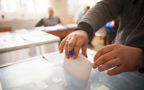 Legge elettorale, Meritocrazia Italia critica le barriere che limitano la partecipazione democratica