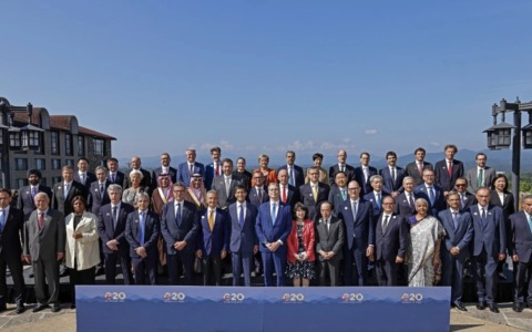 E’ polemica per la partecipazione di un ministro russo al G20 Finanziario (per la prima volta dalla guerra in Ucraina) tenutosi negli Usa