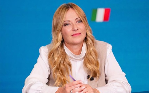 Cdm approva Decreto scuola: tetto agli alunni stranieri, divieto di burqa e sanzioni per i genitori
