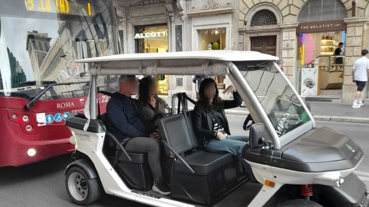 Golf car a Roma: 10 mezzi fermati dai carabinieri