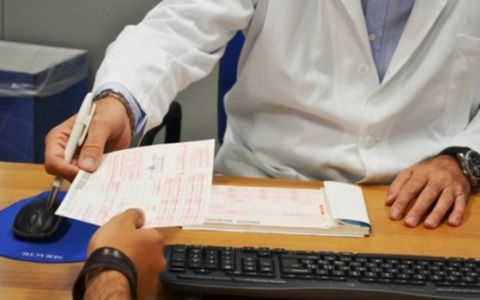 Certificato di malattia, nuove regole: retroattività estesa alle visite ambulatoriali