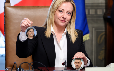Meloni: giù Vannacci (“Vergognosa propaganda russa”), su invece Schlein (“Naturale interlocutrice”)