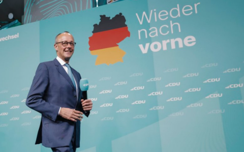 Mosca accusa Merz di cercare consensi con la linea anti-Russia