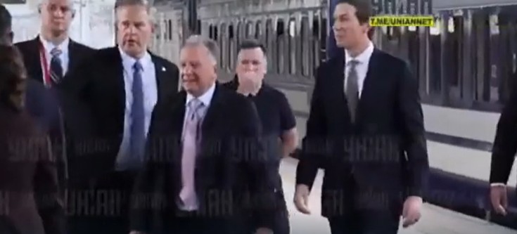 Witkoff e Kushner a Kiev, tra tregua fragile e accuse russe