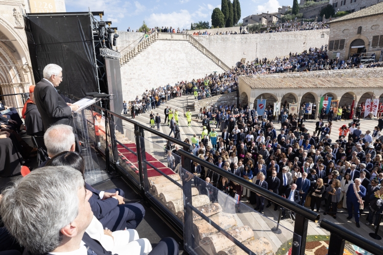 San Francesco d’Assisi: Sergio Mattarella presenzia alle celebrazioni dell’ottavo centenario