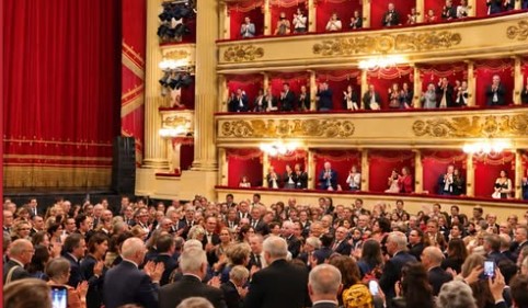 Bella ciao alla Scala per i 120 anni della Cgil